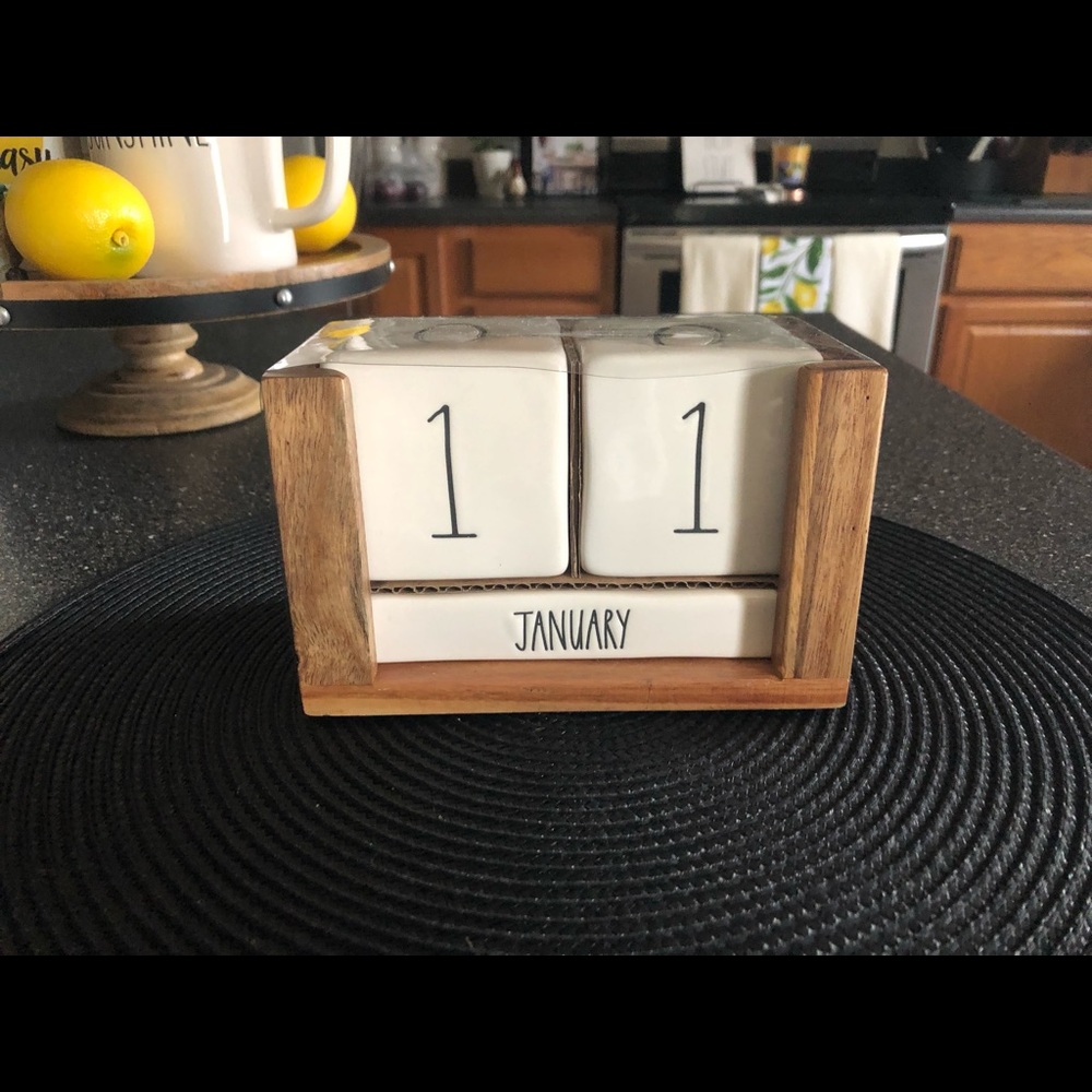RaeDunn wooden desk calendar